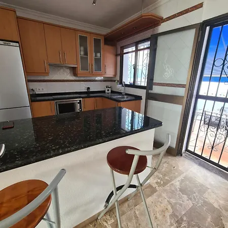 Benyamina House Holiday home *